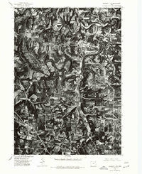 Decorah 1 SW Iowa Historical topographic map, 1:24000 scale, 7.5 X 7.5 Minute, Year 1975