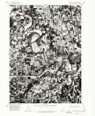 Decorah 2 SE Iowa Historical topographic map, 1:24000 scale, 7.5 X 7.5 Minute, Year 1975