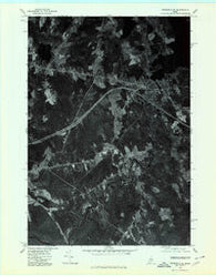 Pittsfield SE Maine Historical topographic map, 1:24000 scale, 7.5 X 7.5 Minute, Year 1975